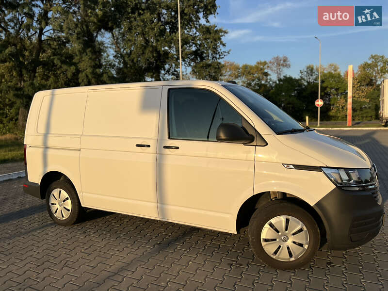 Грузовой фургон Volkswagen Transporter 2022 в Луцке