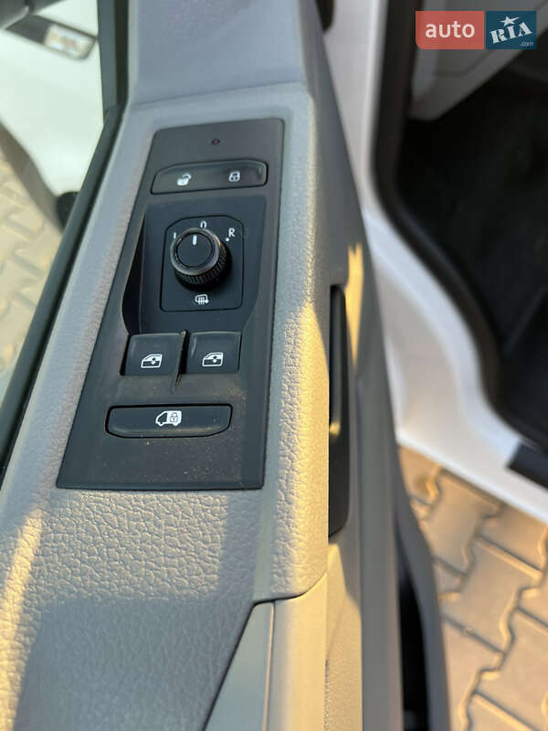 Грузовой фургон Volkswagen Transporter 2022 в Луцке