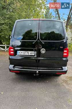 Минивэн Volkswagen Transporter 2016 в 