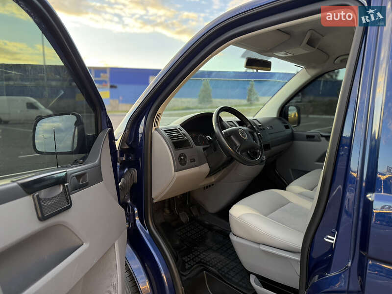 Минивэн Volkswagen Transporter 2005 в Виннице