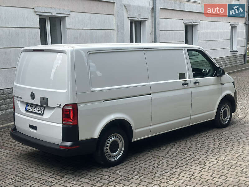 Грузовой фургон Volkswagen Transporter 2016 в Дубно