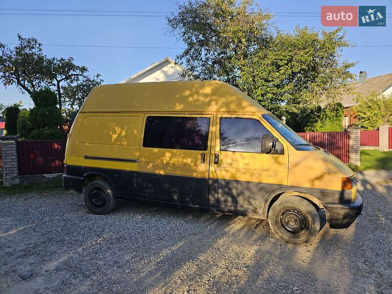 Минивэн Volkswagen Transporter 1997 в Кутах
