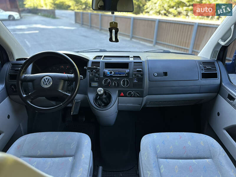 Минивэн Volkswagen Transporter 2005 в Виннице