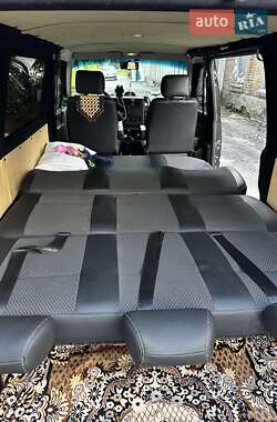 Минивэн Volkswagen Transporter 2000 в 