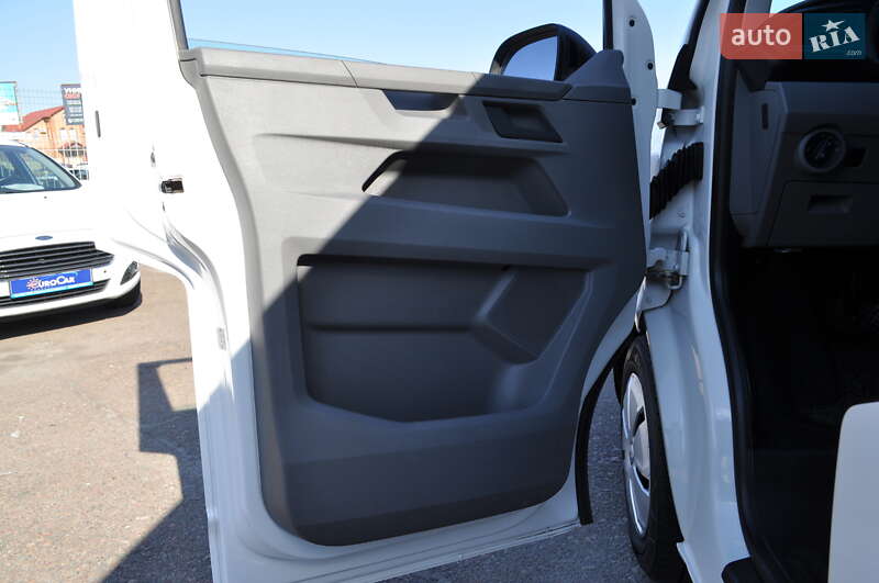 Грузовой фургон Volkswagen Transporter 2021 в Киеве