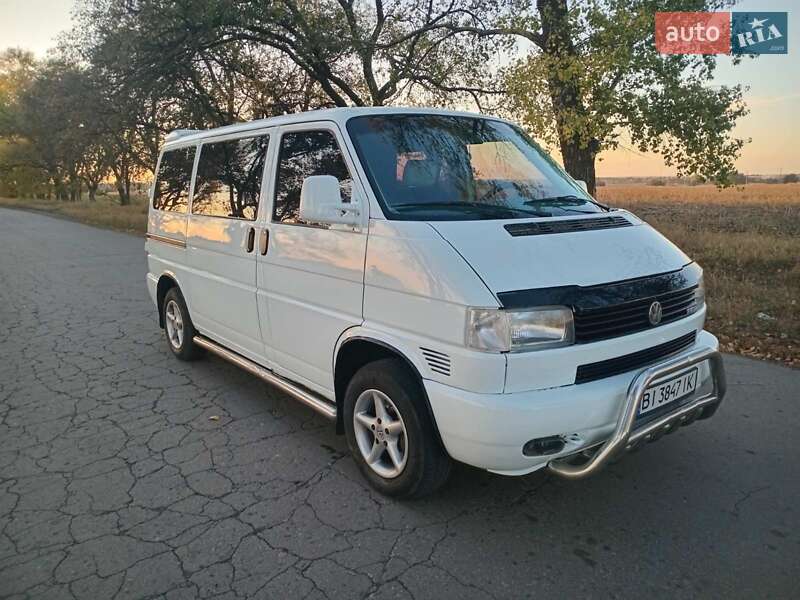 Минивэн Volkswagen Transporter 2000 в 