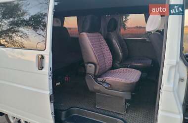 Минивэн Volkswagen Transporter 2000 в 