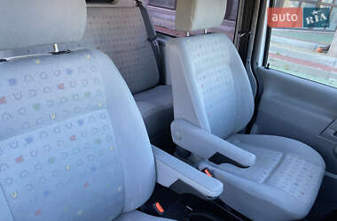 Минивэн Volkswagen Transporter 2002 в 