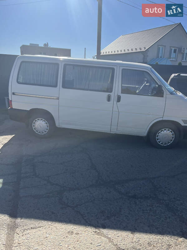 Минивэн Volkswagen Transporter 2000 в Новоднестровске
