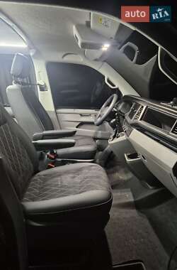 Минивэн Volkswagen Transporter 2020 в 