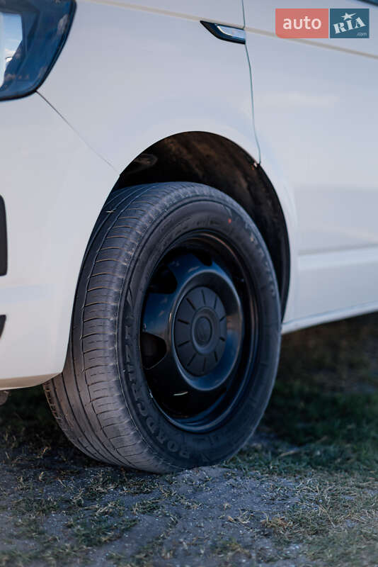 Минивэн Volkswagen Transporter 2016 в Николаеве