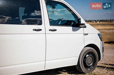 Минивэн Volkswagen Transporter 2016 в 