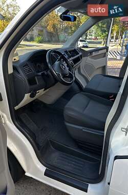 Минивэн Volkswagen Transporter 2016 в 