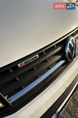 Минивэн Volkswagen Transporter 2016 в 