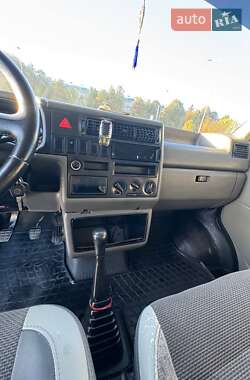 Грузопассажирский фургон Volkswagen Transporter 2002 в 