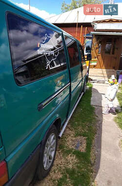 Минивэн Volkswagen Transporter 2000 в 