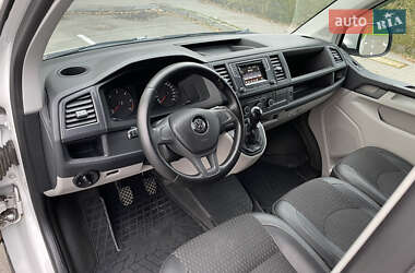 Минивэн Volkswagen Transporter 2016 в 