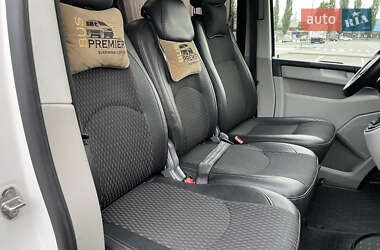 Минивэн Volkswagen Transporter 2016 в 