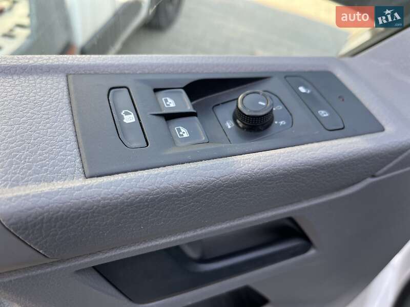 Грузовой фургон Volkswagen Transporter 2020 в Золочеве