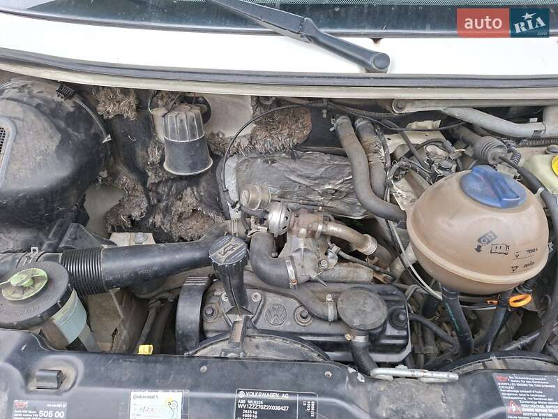 Минивэн Volkswagen Transporter 2001 в Мостиске