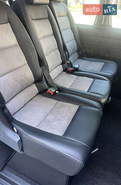 Минивэн Volkswagen Transporter 2012 в 