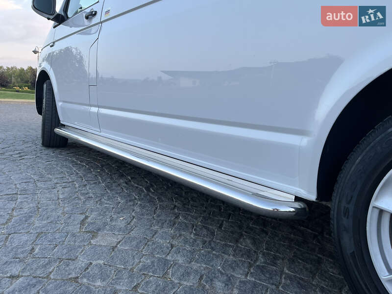 Минивэн Volkswagen Transporter 2016 в Львове