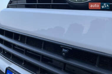 Минивэн Volkswagen Transporter 2016 в 
