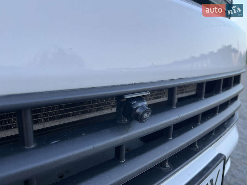 Минивэн Volkswagen Transporter 2016 в Львове