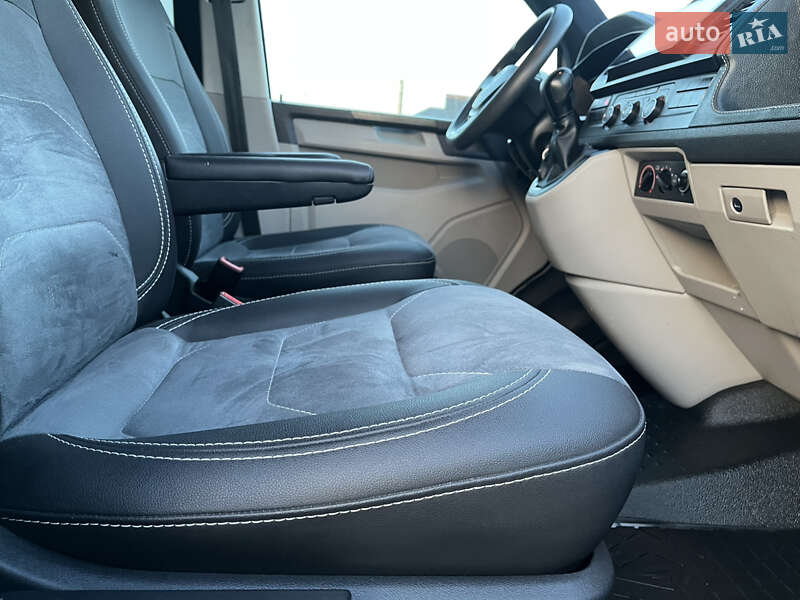 Минивэн Volkswagen Transporter 2016 в Львове