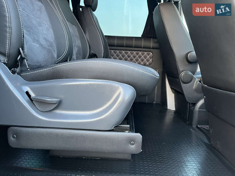 Минивэн Volkswagen Transporter 2016 в Львове