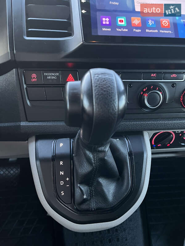 Минивэн Volkswagen Transporter 2016 в Львове