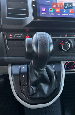 Минивэн Volkswagen Transporter 2016 в 