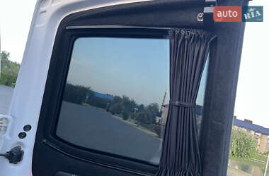 Минивэн Volkswagen Transporter 2016 в 