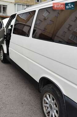 Минивэн Volkswagen Transporter 2000 в 