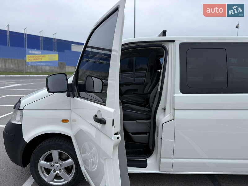 Минивэн Volkswagen Transporter 2004 в Виннице