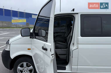 Минивэн Volkswagen Transporter 2004 в 