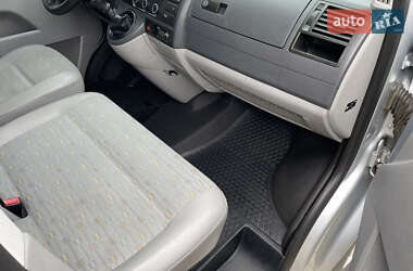 Минивэн Volkswagen Transporter 2009 в 