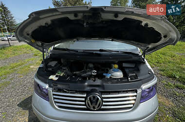 Минивэн Volkswagen Transporter 2004 в 