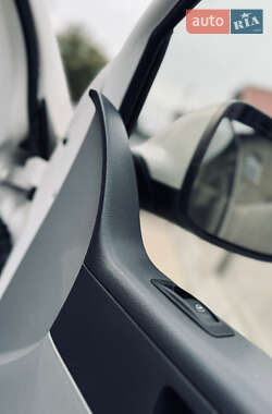 Минивэн Volkswagen Transporter 2010 в 