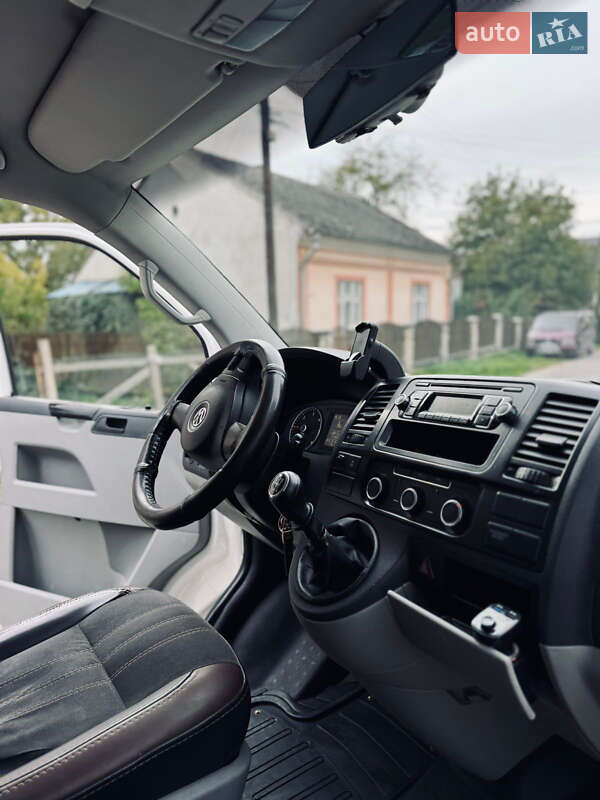 Минивэн Volkswagen Transporter 2010 в Солотвине
