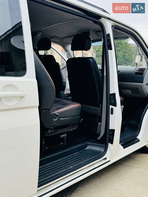 Минивэн Volkswagen Transporter 2010 в Солотвине