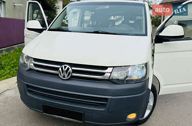 Минивэн Volkswagen Transporter 2010 в 