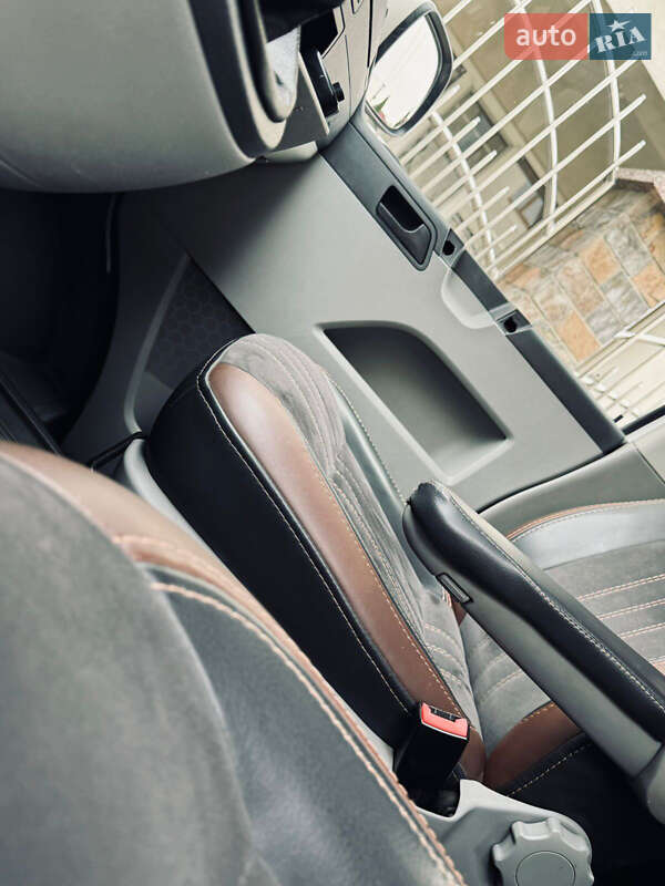 Минивэн Volkswagen Transporter 2010 в Солотвине