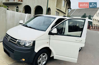 Минивэн Volkswagen Transporter 2010 в 