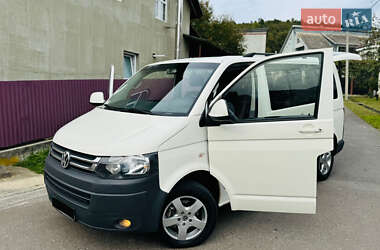Минивэн Volkswagen Transporter 2010 в 