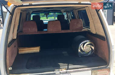 Минивэн Volkswagen Transporter 1990 в 
