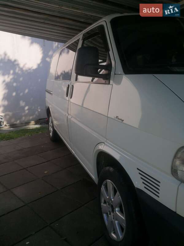 Минивэн Volkswagen Transporter 2003 в Звягеле