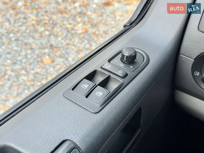 Микроавтобус грузовой (до 3,5т) Volkswagen Transporter 2014 в Харькове