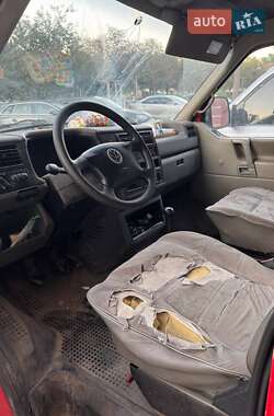 Грузовой фургон Volkswagen Transporter 2001 в 