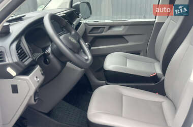 Грузовой фургон Volkswagen Transporter 2023 в 